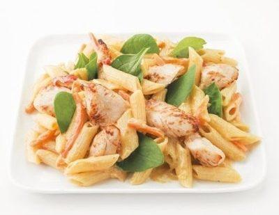 L'IMPULSIVE - Ptes Penne Aux Filets De Poulet En Salaison, Sauce Curry Et Yuzu Et Pousses Dpinard