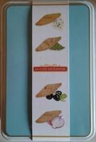 Assortiment De Biscuits Sals, Saveur Du Sud : Oignon, Herbes De Provence, Roquefort Et Olive Noir Report Card