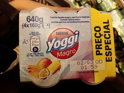 Nestl Yoggi Magro Frutos Tropicais